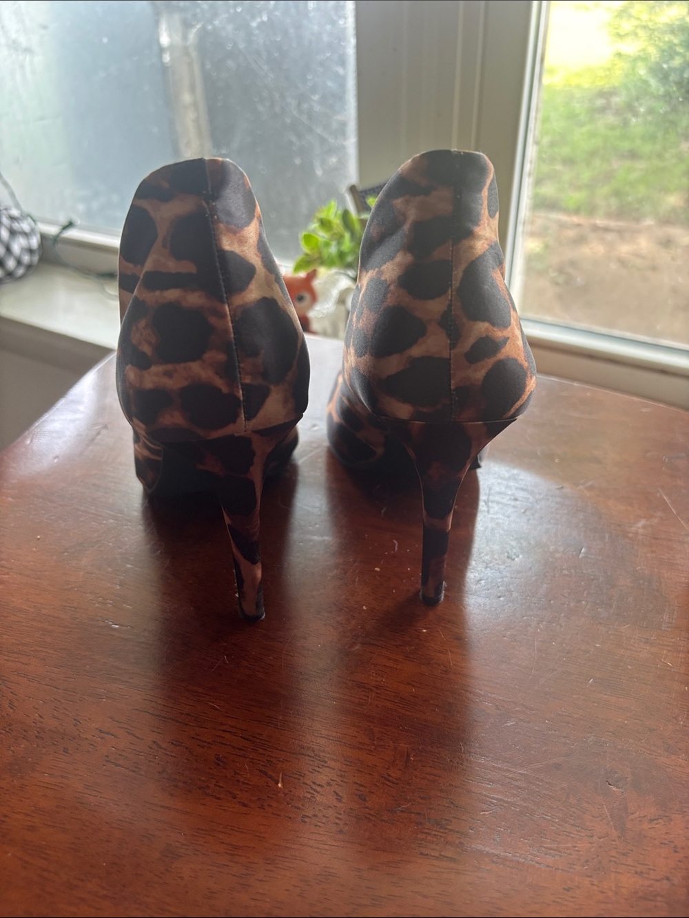 Jessica Simpson Leopard Print Pointed Toe Stiletto Pumps - Brown/Black - Picture 3 of 3